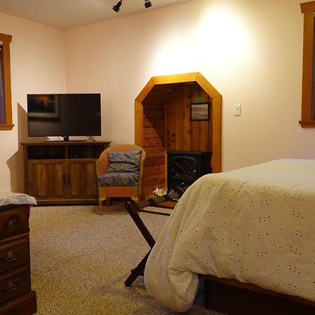 Summerhill Guest House Тофіно Екстер'єр фото