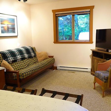 Summerhill Guest House Тофіно Екстер'єр фото