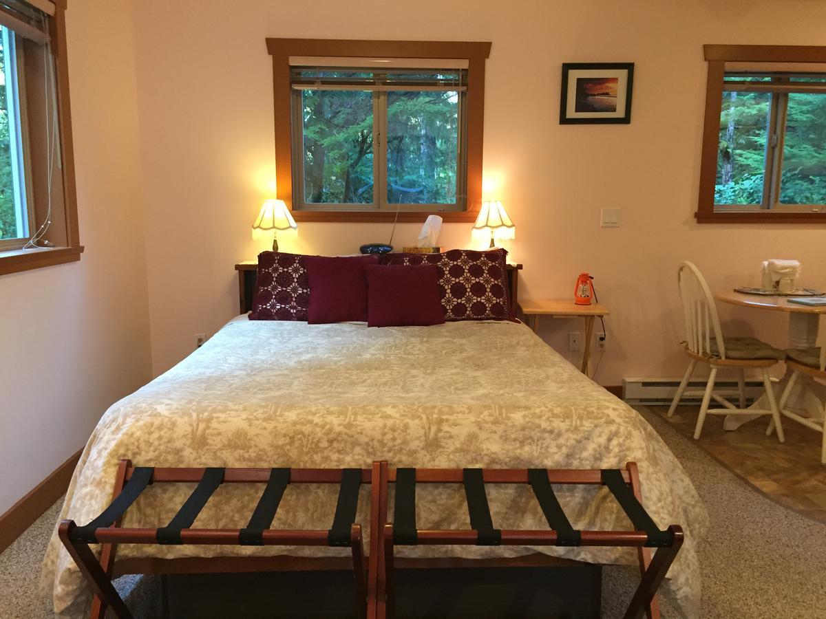 Summerhill Guest House Тофіно Екстер'єр фото