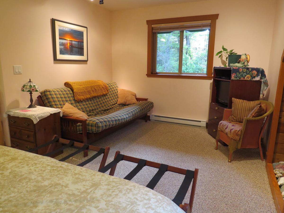 Summerhill Guest House Тофіно Екстер'єр фото