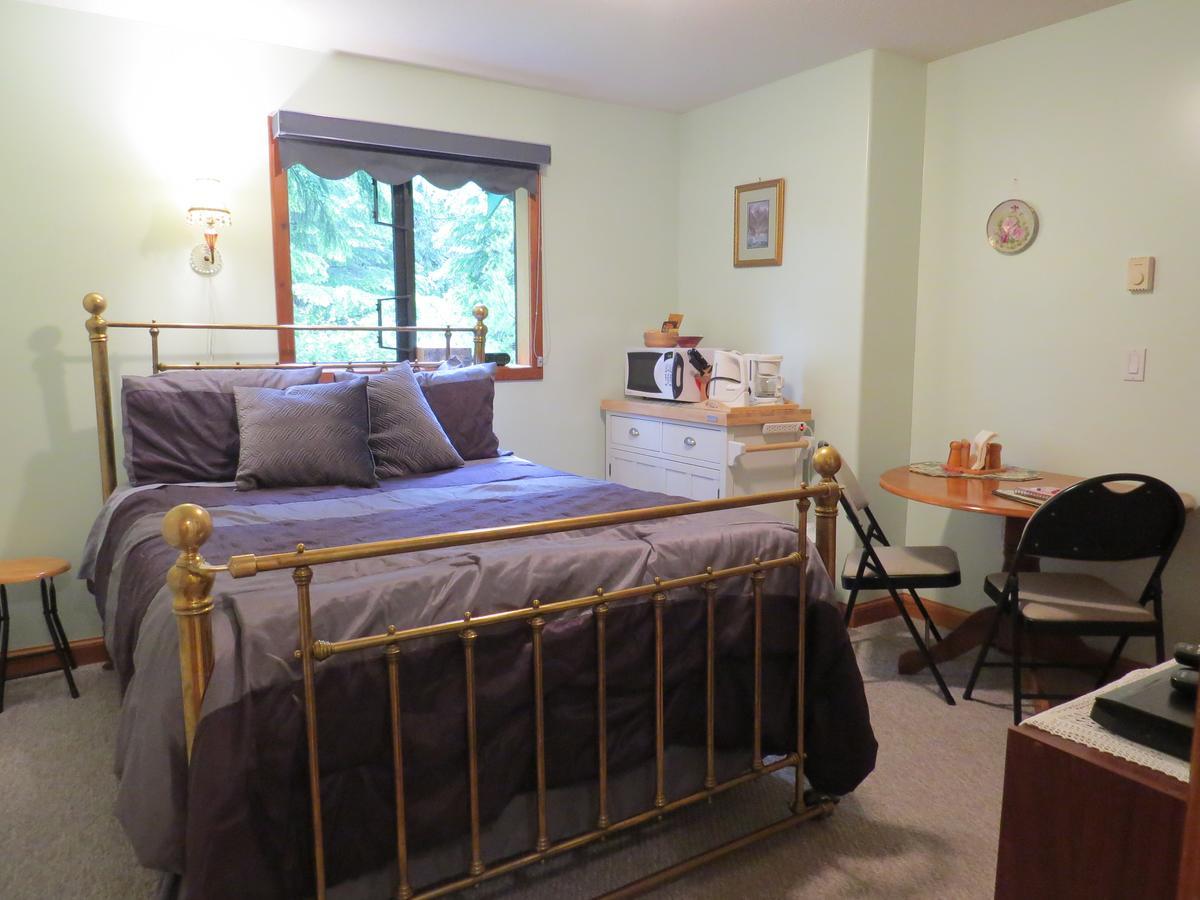 Summerhill Guest House Тофіно Екстер'єр фото